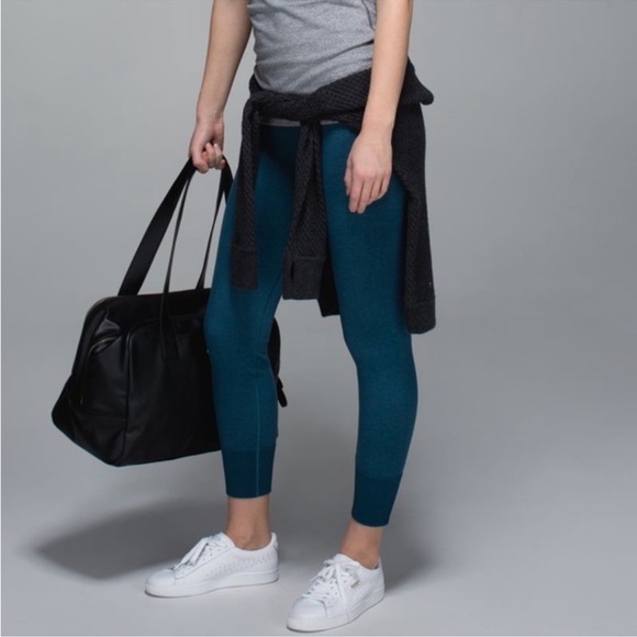 Lululemon Ebb To Street Leggings Bottom Perforation Deep Teal Emerald Size 2 - Picture 1 of 8